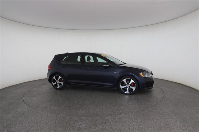 Photo of 2016 Night Blue Metallic Volkswagen Golf GTI