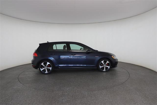 Photo of 2016 Night Blue Metallic Volkswagen Golf GTI