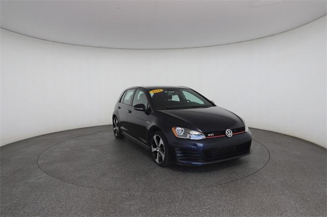 Photo of 2016 Night Blue Metallic Volkswagen Golf GTI