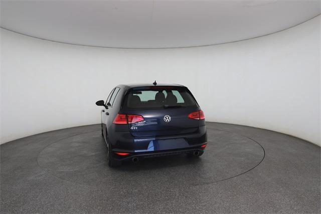 Photo of 2016 Night Blue Metallic Volkswagen Golf GTI
