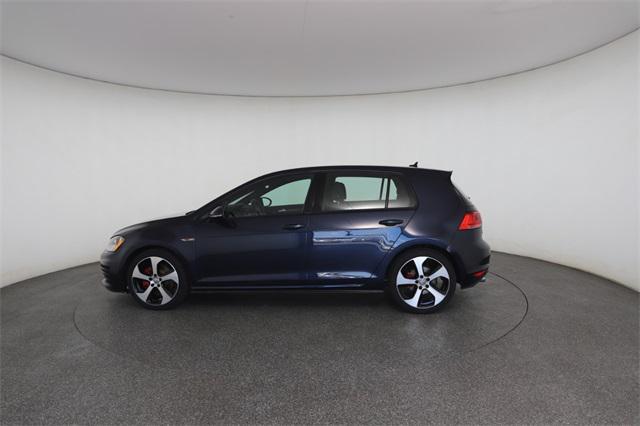 Photo of 2016 Night Blue Metallic Volkswagen Golf GTI