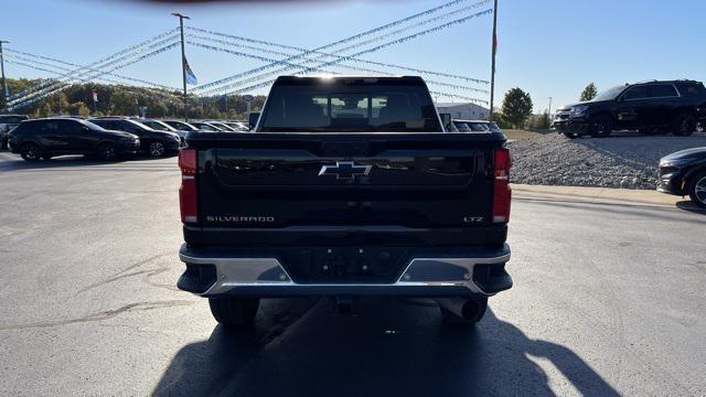 Photo of 2024 Black Chevrolet Silverado 2500