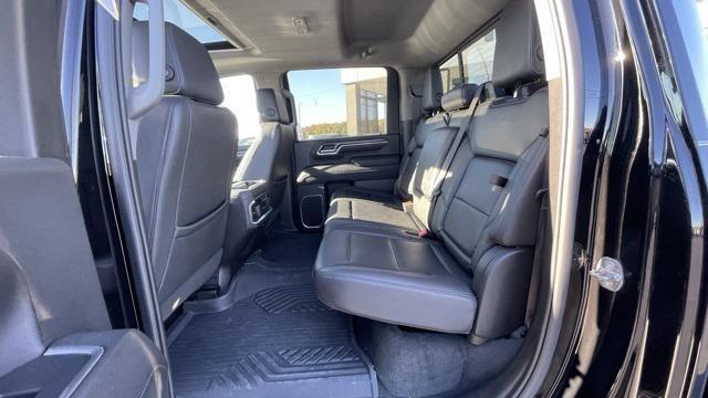 Photo of 2024 Black Chevrolet Silverado 2500