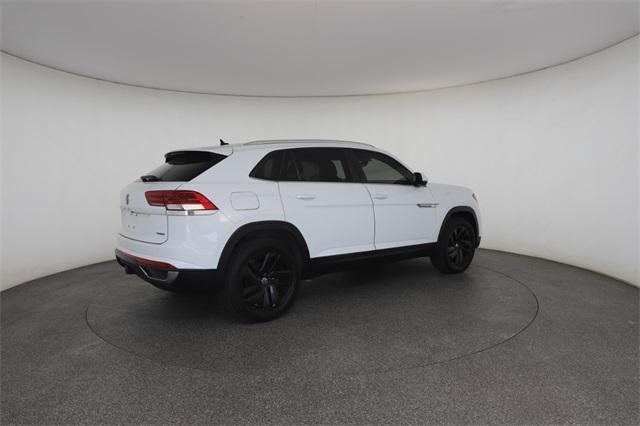 Photo of 2023 Pure White Volkswagen Atlas Cross Sport