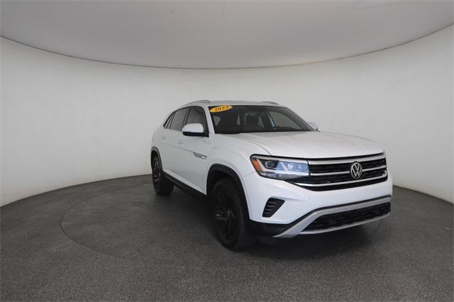 Photo of 2023 Pure White Volkswagen Atlas Cross Sport