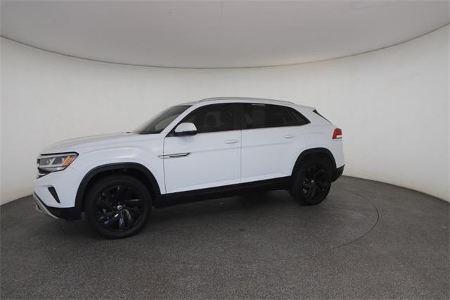 Photo of 2023 Pure White Volkswagen Atlas Cross Sport