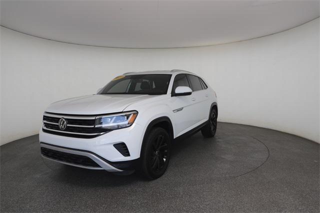Photo of 2023 Pure White Volkswagen Atlas Cross Sport