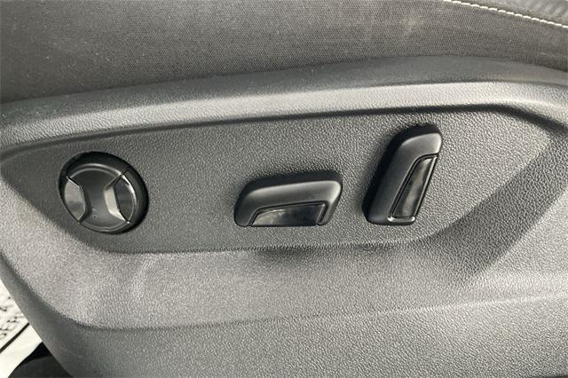 Photo of 2023 Pure White Volkswagen Atlas Cross Sport