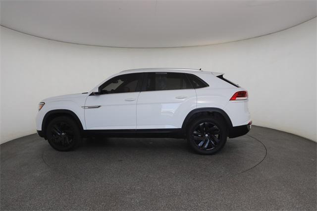 Photo of 2023 Pure White Volkswagen Atlas Cross Sport