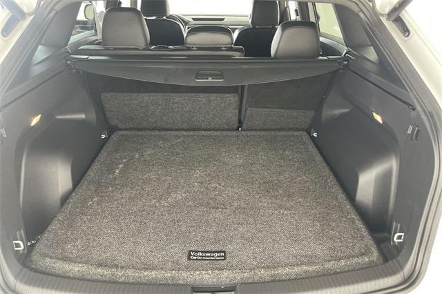 Photo of 2023 Pure White Volkswagen Atlas Cross Sport