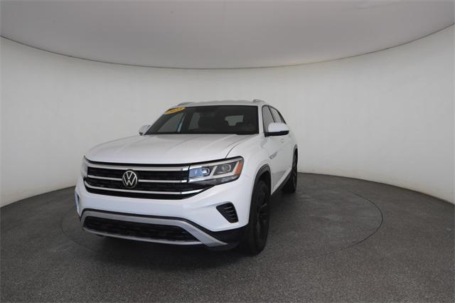 Photo of 2023 Pure White Volkswagen Atlas Cross Sport