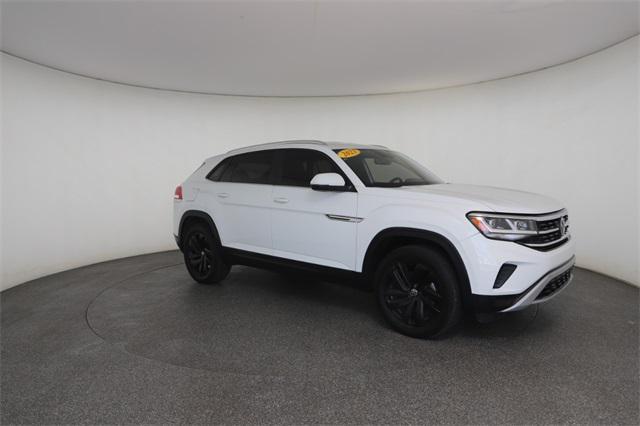 Photo of 2023 Pure White Volkswagen Atlas Cross Sport
