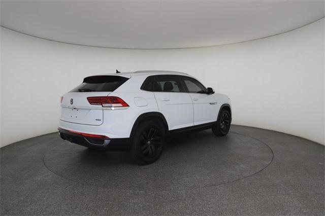 Photo of 2023 Pure White Volkswagen Atlas Cross Sport
