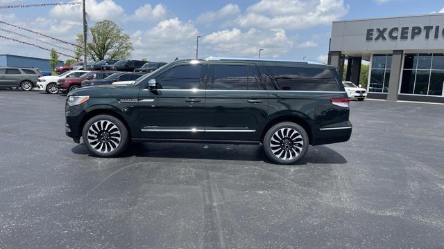 Photo of 2022 MANHANTTAN GREEN MET PREM Lincoln Navigator