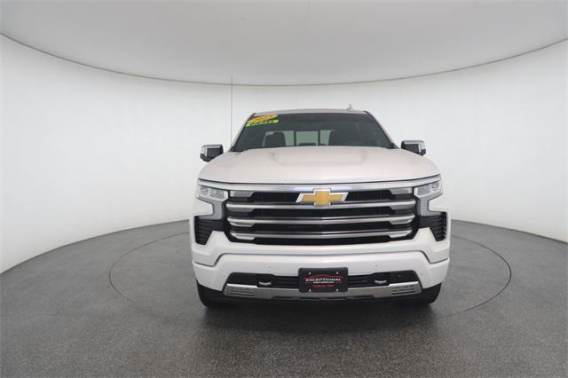 Photo of 2023 Pearl Chevrolet Silverado 1500