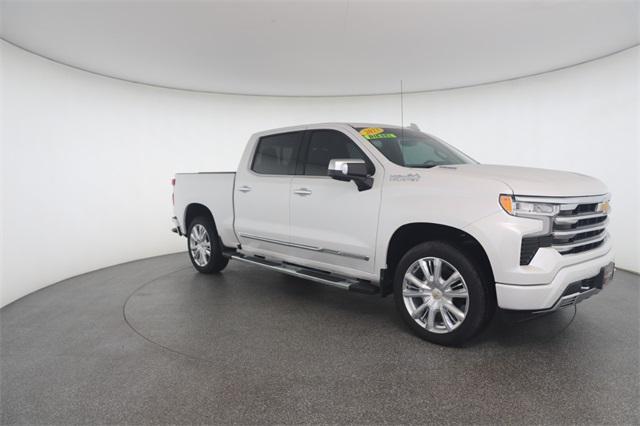 Photo of 2023 Pearl Chevrolet Silverado 1500