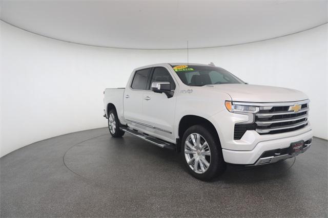Photo of 2023 Pearl Chevrolet Silverado 1500