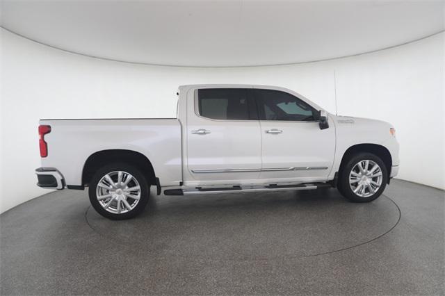 Photo of 2023 Pearl Chevrolet Silverado 1500