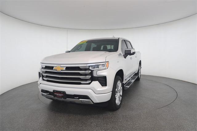 Photo of 2023 Pearl Chevrolet Silverado 1500