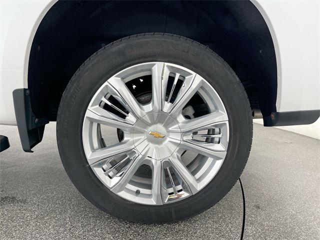 Photo of 2023 Pearl Chevrolet Silverado 1500