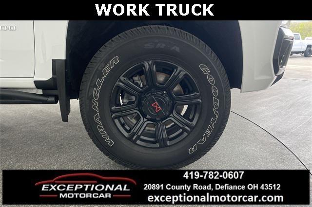 Photo of 2022 Summit White Chevrolet Colorado
