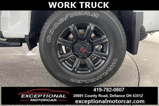 Photo of 2022 Summit White Chevrolet Colorado