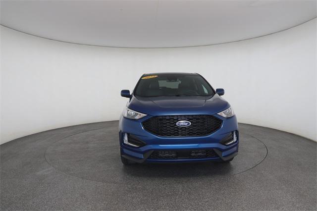 Photo of 2023 ATLAS BLUE Ford Edge