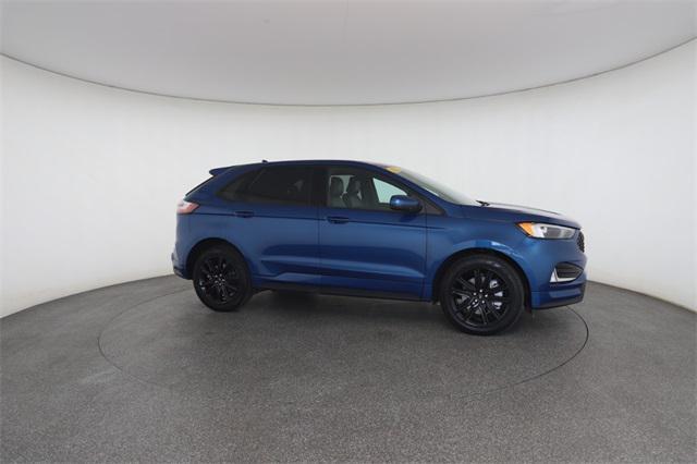 Photo of 2023 ATLAS BLUE Ford Edge