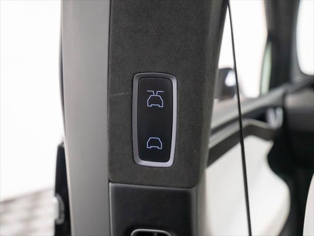 Photo of 2019 Solid Black Tesla Model X