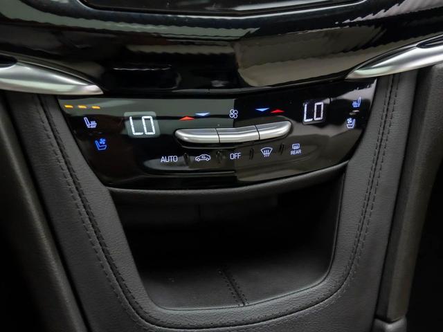 Photo of 2025 Stellar Black Metallic Cadillac XT6