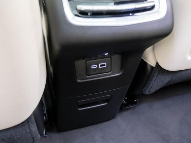 Photo of 2025 Stellar Black Metallic Cadillac XT6