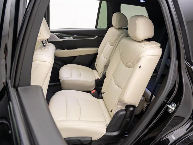 Photo of 2025 Stellar Black Metallic Cadillac XT6