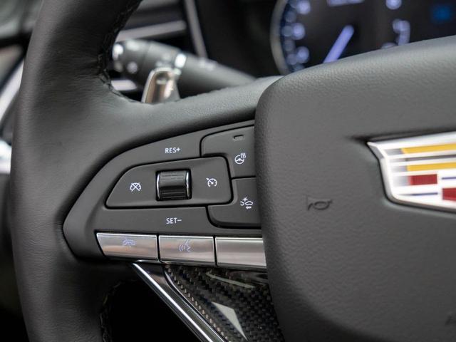 Photo of 2025 Stellar Black Metallic Cadillac XT6