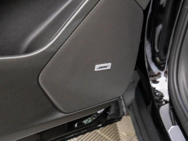 Photo of 2025 Stellar Black Metallic Cadillac XT6