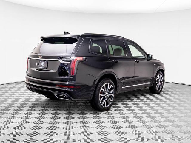 Photo of 2025 Stellar Black Metallic Cadillac XT6