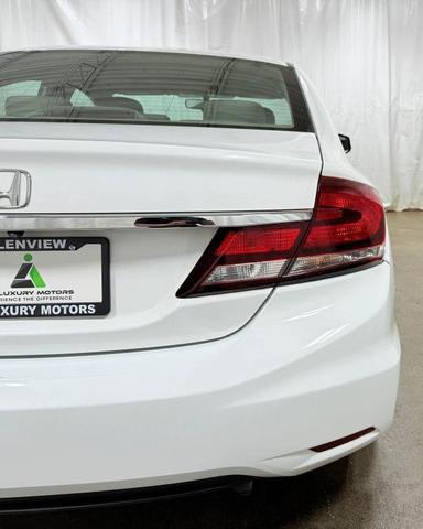 Photo of 2013 Taffeta White Honda Civic