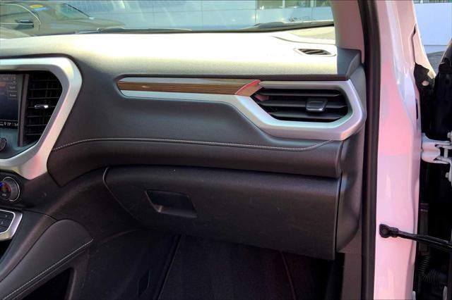 Photo of 2022 Summit White GMC Acadia