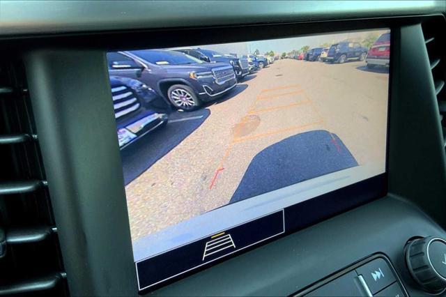 Photo of 2022 Summit White GMC Acadia