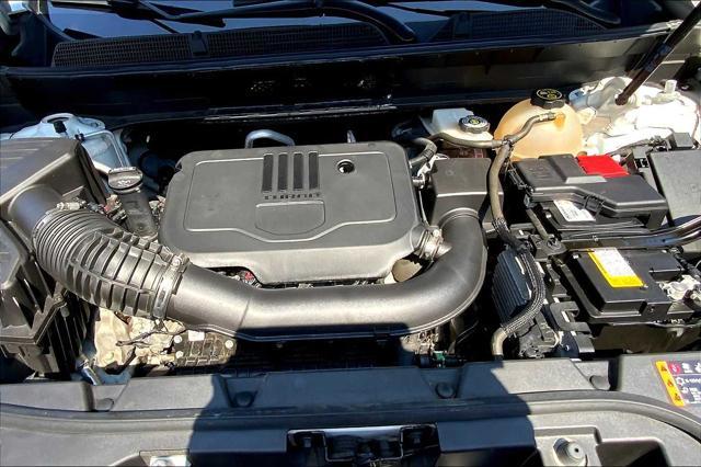 Photo of 2022 Summit White GMC Acadia