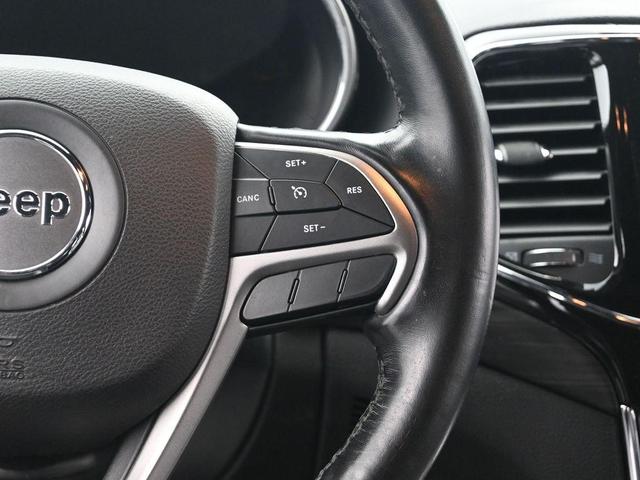 Photo of 2020 Bright White Clearcoat Jeep Grand Cherokee