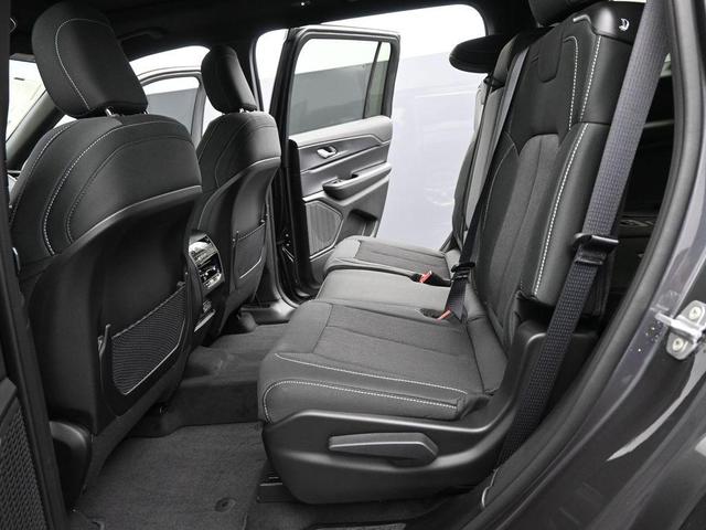 Photo of 2025 Metallic Jeep Grand Cherokee L