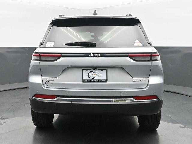 Photo of 2025 Silver Zynith Jeep Grand Cherokee