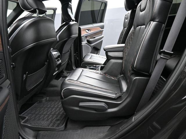 Photo of 2022 Rocky Mountain Pearlcoat Jeep Grand Cherokee L