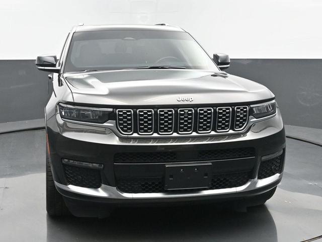 Photo of 2022 Rocky Mountain Pearlcoat Jeep Grand Cherokee L