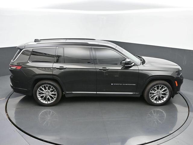 Photo of 2022 Rocky Mountain Pearlcoat Jeep Grand Cherokee L