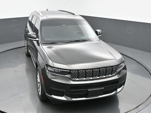 Photo of 2022 Rocky Mountain Pearlcoat Jeep Grand Cherokee L