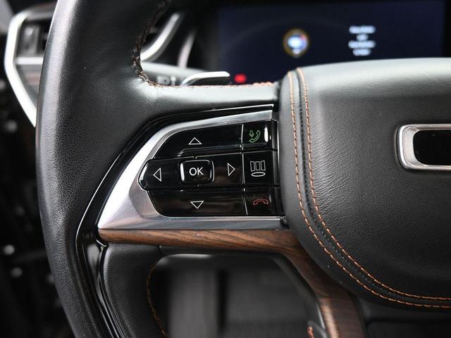Photo of 2022 Rocky Mountain Pearlcoat Jeep Grand Cherokee L