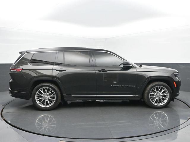 Photo of 2022 Rocky Mountain Pearlcoat Jeep Grand Cherokee L