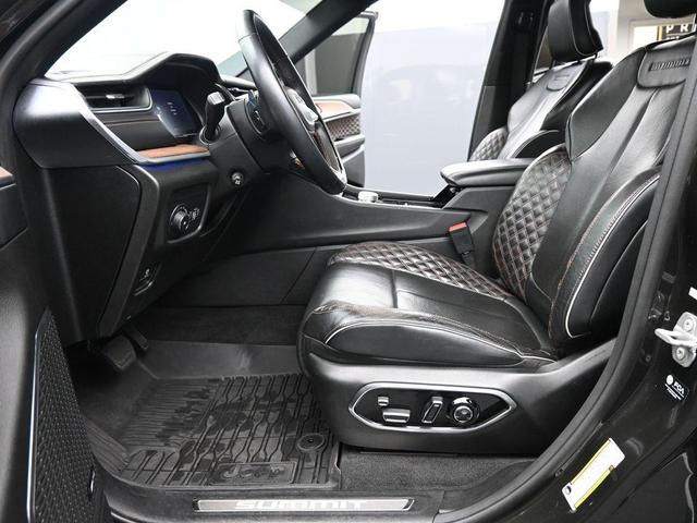 Photo of 2022 Rocky Mountain Pearlcoat Jeep Grand Cherokee L