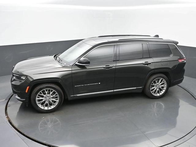 Photo of 2022 Rocky Mountain Pearlcoat Jeep Grand Cherokee L